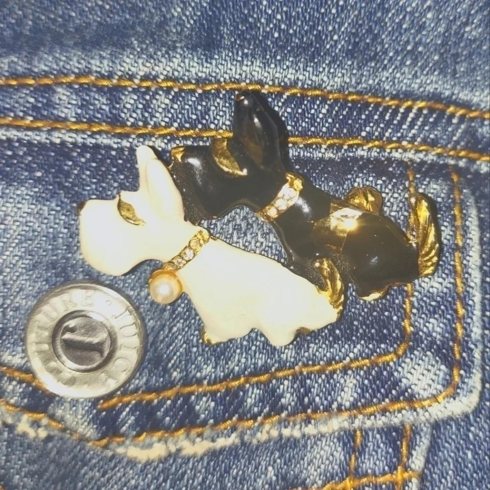 VINTAGE Enamel Rhinestone & Faux Pearl Double Scottie Brooch
